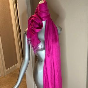 Women’s bright pink scarf with beaded tassels